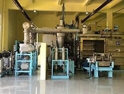 1 kg 5 kg 50 kg 100 kg Forno di fusione per levitazione a vuoto 3600 gradi